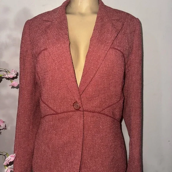 Kasper Women's Red Blazer and Skirt Set - Picture 3 of 9